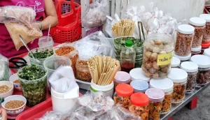 Review Bánh Tráng Muối Tôm Tuệ Tĩnh: Trải Nghiệm Ăn Vặt "gây Nghiện" Ở Quận 11