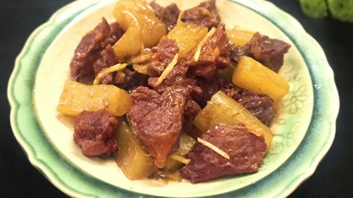 Bò Kho Củ Cải Trắng