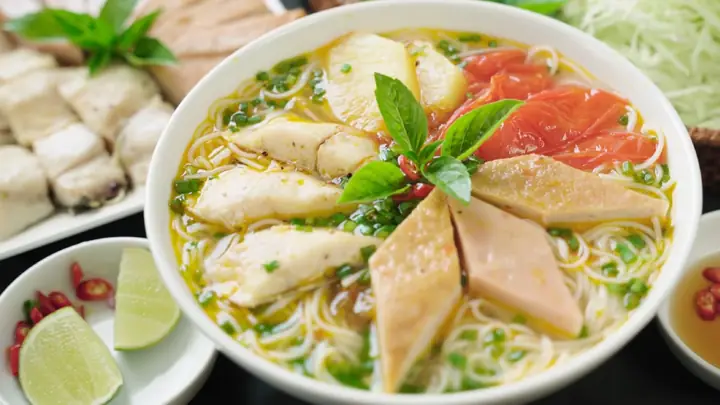 Đánh Giá Chi Tiết Bún Chả Cá Nha Trang: Hương Vị Biển Đậm Đà, Có Thực Sự Đáng Thử?