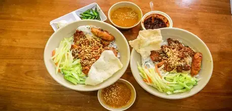 Top 10 Quán Bún Chả Giò Ngon Nhất 2026: Đánh Giá Chi Tiết Từ A Đến Z