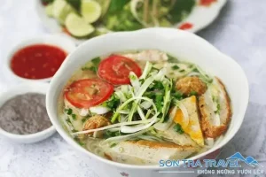 Bún Riêu Lốp Xe Nha Trang: Bảng Đánh Giá Chi Tiết 4 Quán Ngon