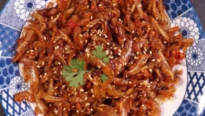Cá Cơm Khô Rim Mắm Đường: Món Ăn Vặt Quen Thuộc, Hương Vị Khó Cưỡng