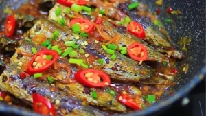 Cá Nục Rim Tỏi Ớt