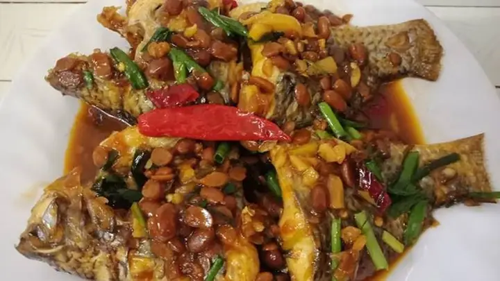 Cá Phi Kho Tương Hột