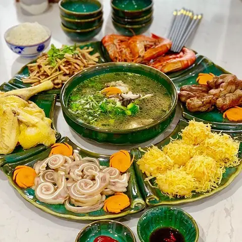 Các Món Làm Cỗ Đãi Khách