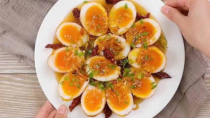 Các Món Nấu Với Trứng Gà
