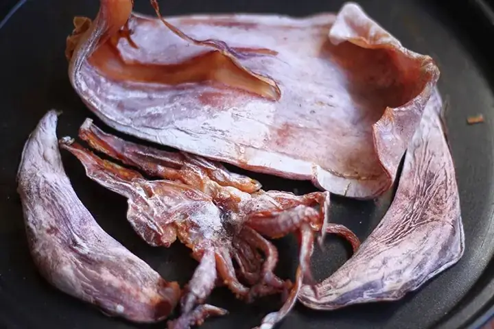 Hướng Dẫn Cách Chế Biến Mực Khô Nướng Chuẩn Vị Tại Nhà Hướng Dẫn Cách Chế Biến Mực Khô Nướng Chuẩn Vị Tại Nhà