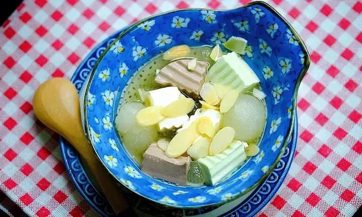 Cách Chữa Chè Khúc Bạch Không Đông: Nguyên Nhân & Giải Pháp Từ A-z