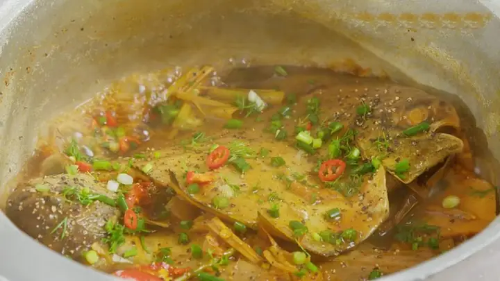 Cách Kho Cá Chim Với Riềng Sả