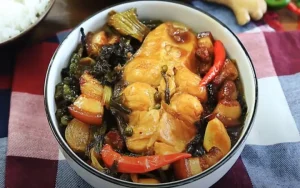 Cách Kho Cá Trôi Với Dưa Chua