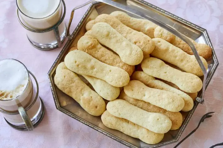 Cách Làm Bánh Lady Finger Thơm Ngon, Giòn Rụm Tại Nhà Cách Làm Bánh Lady Finger Thơm Ngon, Giòn Rụm Tại Nhà