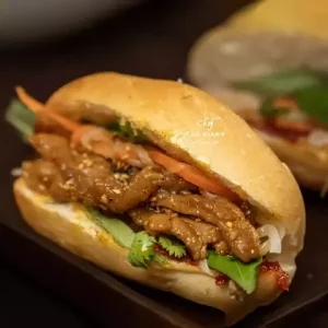 Cách Làm Bánh Mì Thịt Xíu Huế