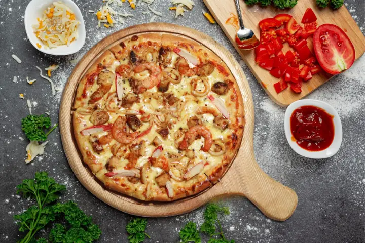 Hướng Dẫn Chi Tiết Cách Làm Bánh Pizza Có Sẵn Đế Tại Nhà