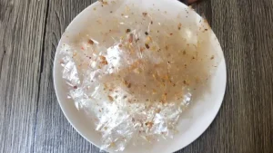 Bánh Tráng Lắc Muối Tỏi: Công Thức Hoàn Hảo Cho Món Ăn Vặt Thơm Giòn
