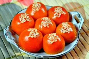 Cách Làm Bánh Trôi Gấc Nhân Đậu Xanh