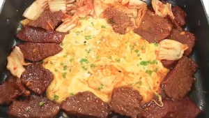 Công Thức Bò Nướng Phô Mai & Tía Tô Thơm Ngon, Đơn Giản Tại Nhà