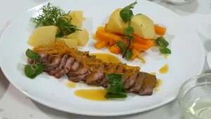 Bò Sốt Cam: Công Thức Hoàn Hảo Cho Bữa Cơm Gia Đình