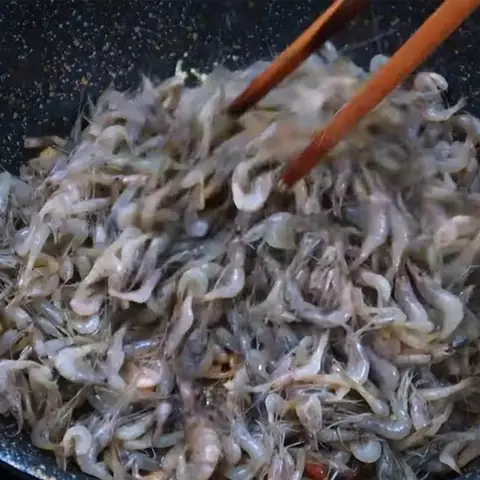 Cách Làm Cá Con Um Cuốn Bánh Tráng