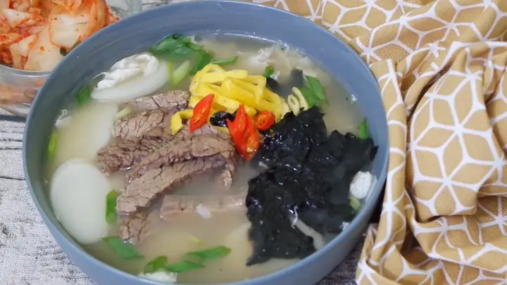 Cách Làm Canh Bánh Gạo Tteokbokki (tteokguk) Hàn Quốc Chuẩn Vị Tại Nhà