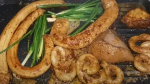 Cách Làm Lòng Bò Nướng Thơm Ngon: 2 Công Thức Hàn Quốc & Sa Tế