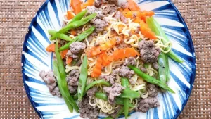 Hướng Dẫn Chi Tiết Cách Làm Mì Xào Thịt Bằm Thơm Ngon Chuẩn Vị Nhà Hàng