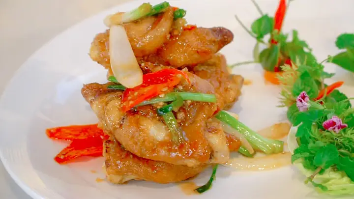 Hướng Dẫn Chi Tiết 2 Cách Làm Móng Heo Chiên Nước Mắm Và Chiên Giòn
