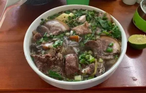 Cách Làm Nước Dùng Bún Chó Chuẩn Vị: Bí Quyết Từ A Đến Z