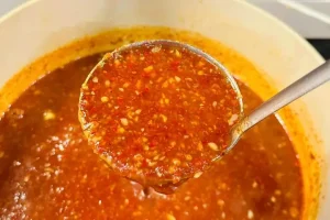 Cách Làm Sốt Tương Ớt Đa Dạng: Từ Chua Ngọt Đến Cay Nồng Cho Mọi Món Ăn