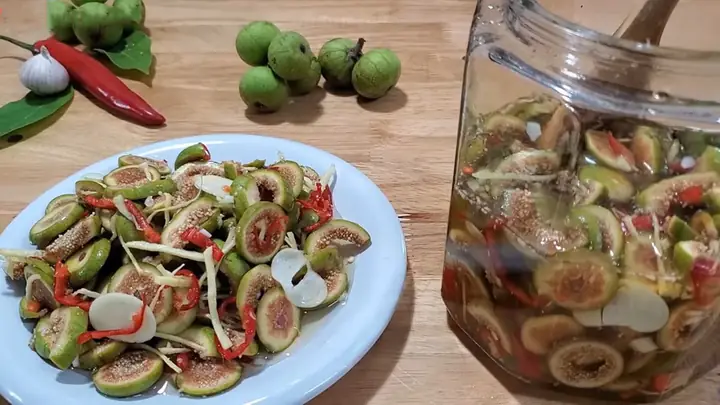 Cách Làm Trái Sung Muối Chua