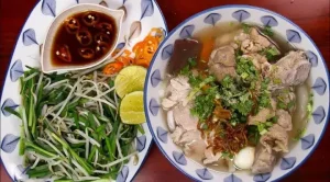 Cách Nấu Bánh Canh Xương Chả Đà Nẵng
