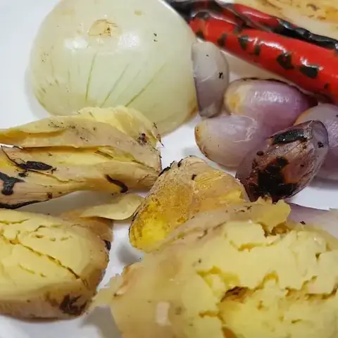 Hướng Dẫn Nấu Bò Xì Dầu Chuẩn Vị: Bí Quyết Cho Miếng Thịt Mềm Ngon, Thấm Đều