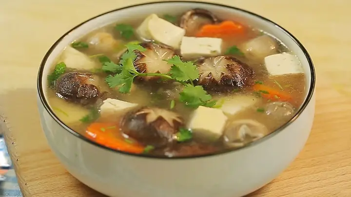 Cách Nấu Canh Hạt Sen Thơm Ngon, Đậm Đà Ngọt Nước