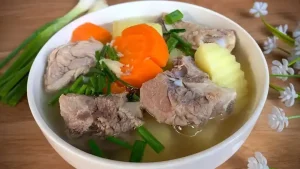 Hướng Dẫn Chi Tiết Cách Nấu Canh Xương Hầm Khoai Tây Cà Rốt