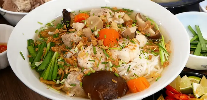 Cách Nấu Hủ Tiếu Sườn Chuẩn Vị: Hướng Dẫn Chi Tiết Từ A Đến Z