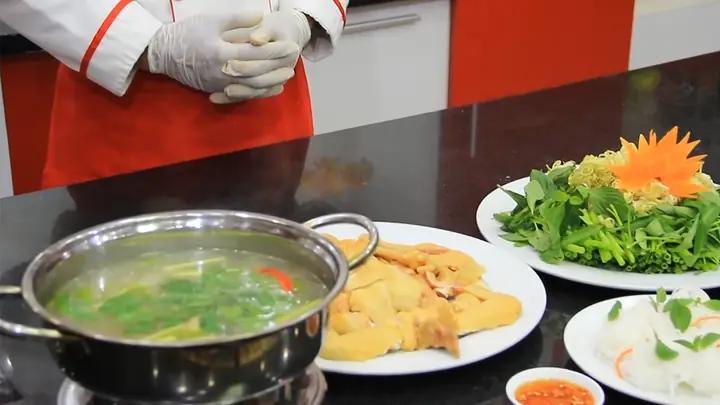 Cách Nấu Lẩu Gà Chanh Ớt Thơm Ngon, Đậm Đà Tại Nhà