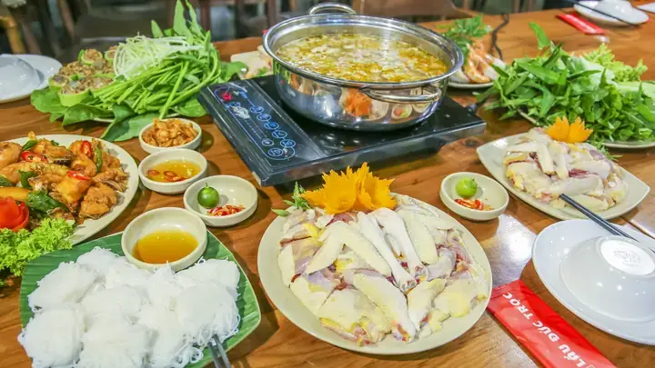 Cách Nấu Lẩu Cua Đồng Thịt Gà Chuẩn Vị: Hướng Dẫn Từ A Đến Z