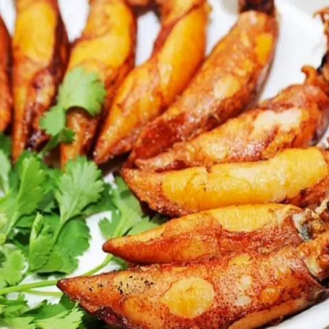 Cách Nấu Mực Trứng Chiên Nước Mắm