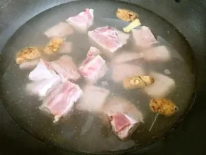 Cách Nấu Phở Xương Bò Ngon Chuẩn Vị: Hướng Dẫn Từ A Đến Z