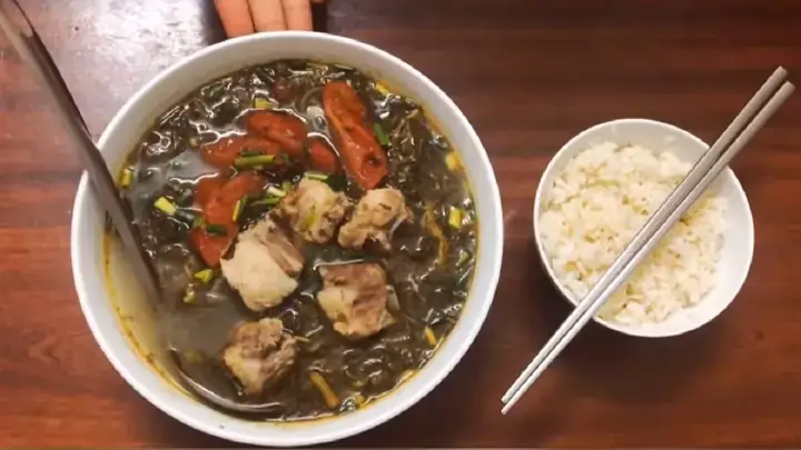 Cách Nấu Canh Rau Sắn Với Thịt Ngọt Thanh, Không Bị Đắng