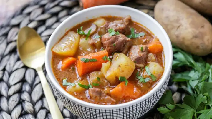 Cách Nấu Bò Sốt Vang Nhanh Nhừ Bằng Nồi Áp Suất & Nồi Thường