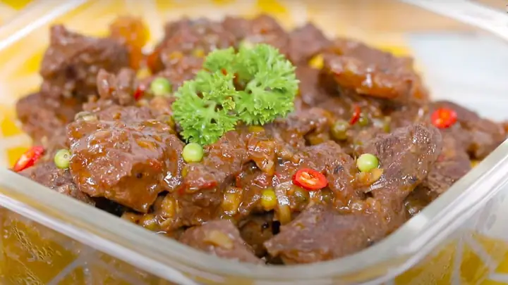 Hướng Dẫn Nấu Thịt Bò Kho Nghệ Chuẩn Vị: 2 Công Thức Đơn Giản