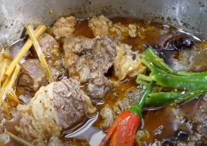 Hướng Dẫn Chi Tiết Cách Nấu Thịt Bò Kho Tàu Miền Trung Chuẩn Vị