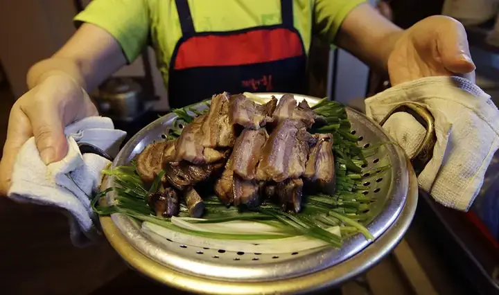 Cách Nấu Thịt Chó Kiểu Hàn Quốc Chuẩn Vị - Hướng Dẫn Toàn Tập