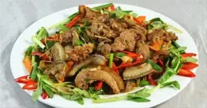 Cách Nấu Thịt Heo Xào Lăn Chuẩn Vị: Hướng Dẫn Chi Tiết Từ Đầu Bếp