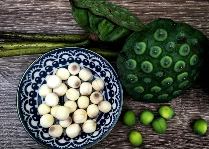 Cách Nấu Trà Hạt Sen Tươi Thanh Mát, Bổ Dưỡng Chuẩn Vị