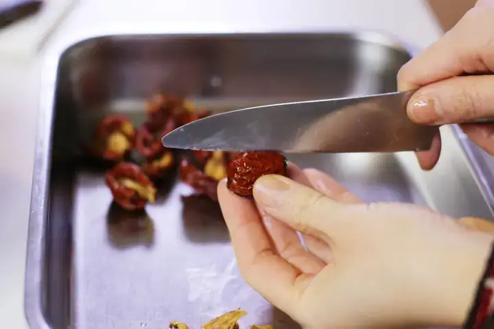 Hướng Dẫn Chi Tiết Cách Nấu Trà Nhân Sâm Táo Đỏ Chuẩn Vị Tại Nhà