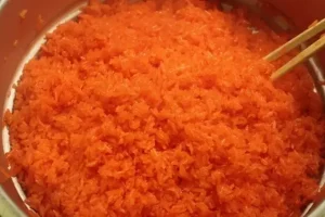 Bí Quyết Nấu Xôi Gấc Không Bị Nhão Chuẩn Vị