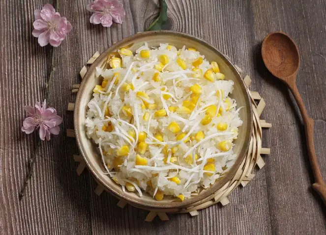 Cách Nấu Xôi Ngô Hộp