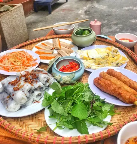 Cách Ngâm Gạo Làm Bánh Cuốn Chuẩn: Từ Lựa Chọn Gạo Đến Thời Gian Ngâm