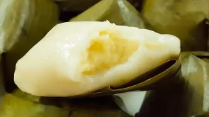 Cách Nhồi Bột Nếp Làm Bánh Ít
